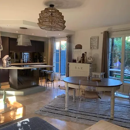 Superbe En Avec Piscine Apartment